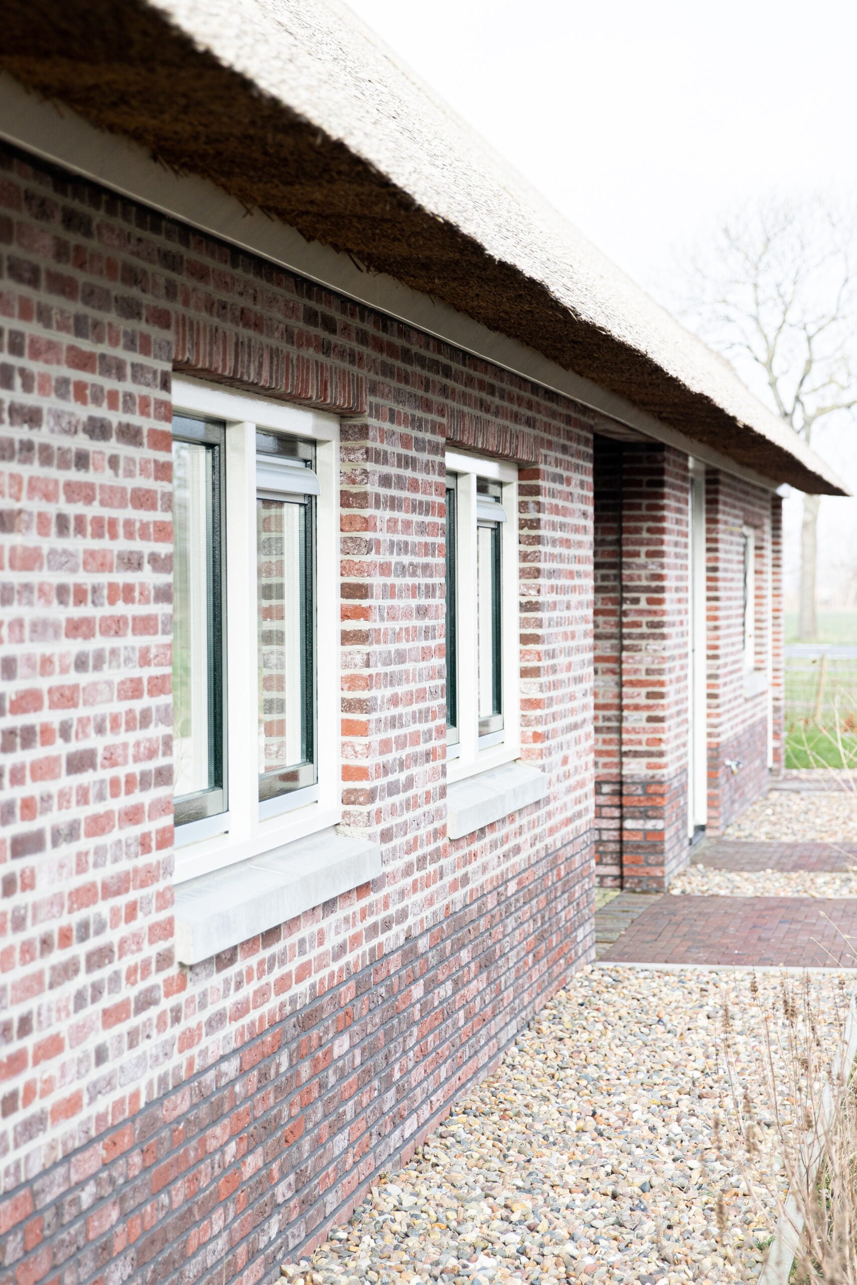 Draaikiepraam (links) en vast glas | 2 vakken | hout